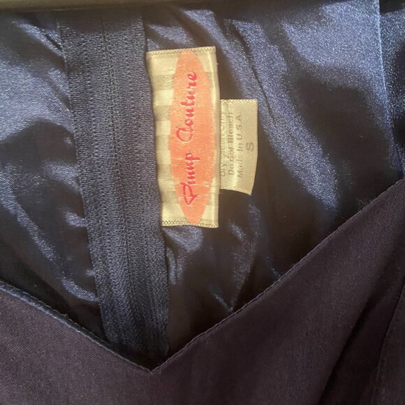 Pinup Couture High Collar - Picture 5 of 5